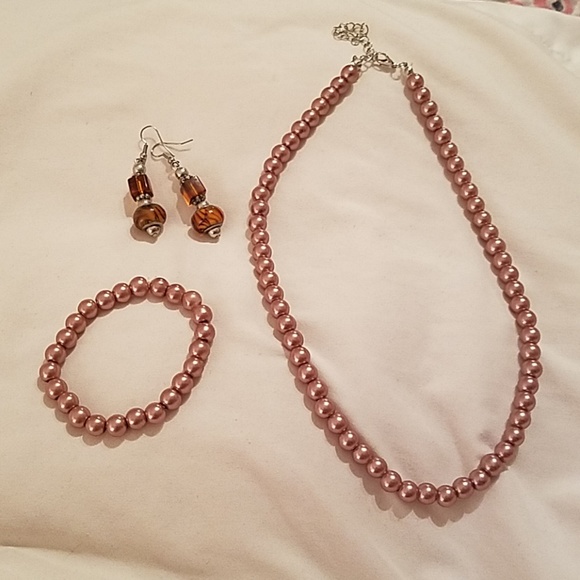 Jewelry - **BOGO 1/2 OFF necklace bracelet and earrings